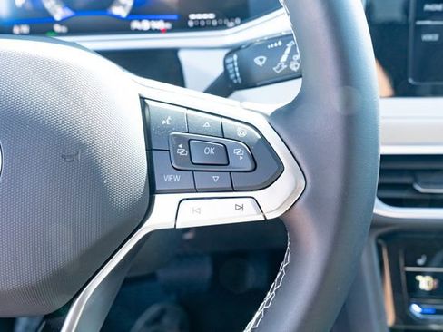 New 2026 Volkswagen Taos SE FWD image 24