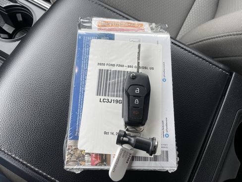 Used 2020 Ford F250 XLT w/ XLT Premium Package image 44