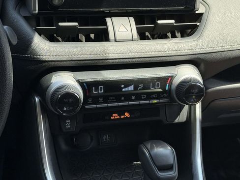 Used 2024 Toyota RAV4 XLE w/ Convenience Package AWD/4WD image 17