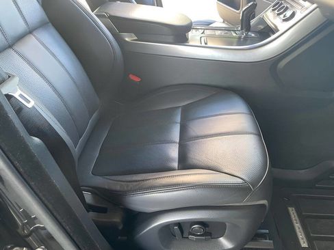 Used 2017 Land Rover Range Rover Sport SE image 22