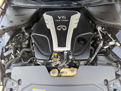Used 2018 INFINITI Q60 3.0t Luxe w/ Sensory Package 3.0T Luxe RWD image 32
