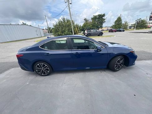 Used 2025 Toyota Camry XLE FWD image 18
