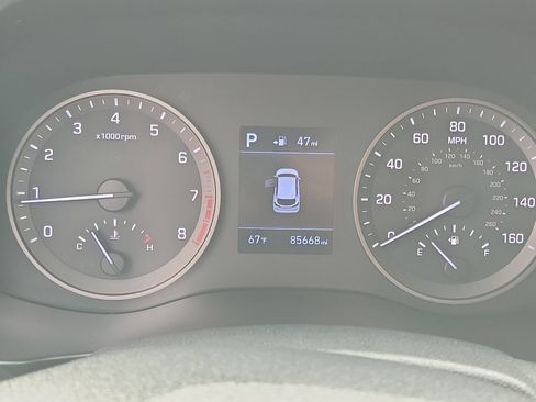Used 2019 Hyundai Tucson Night w/ Cargo Package FWD image 10