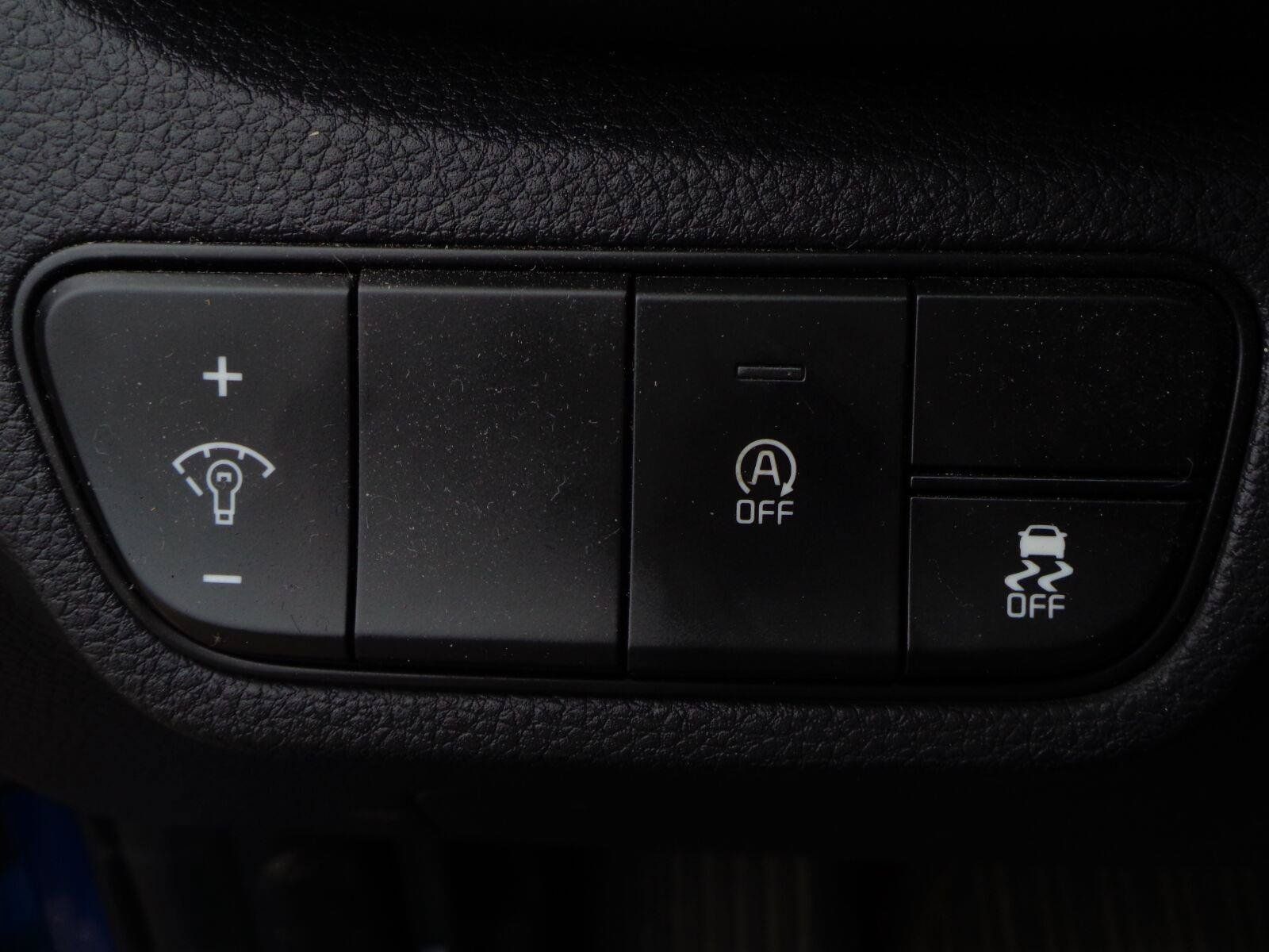 Used 2025 Kia Seltos S AWD/4WD image 9