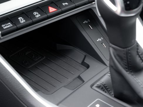 Certified 2025 Audi Q3 2.0T Premium w/ Convenience Package image 17