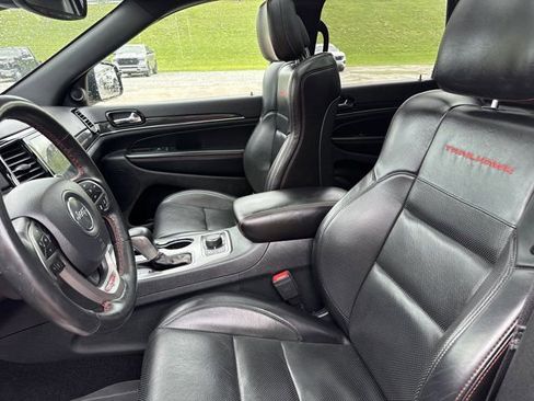 Used 2019 Jeep Grand Cherokee Trailhawk w/ Trailhawk Luxury Group AWD/4WD image 5