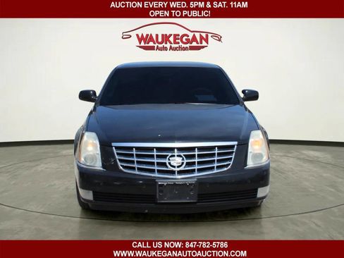 Used 2008 Cadillac DTS FWD image 4