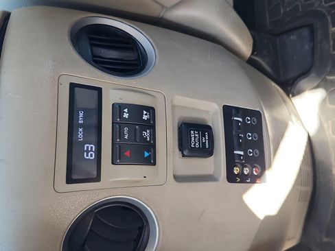 Used 2014 Honda Pilot Touring image 14
