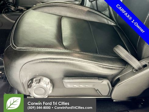 Used 2023 Jeep Wrangler Unlimited Sahara w/ Cold Weather Group image 23