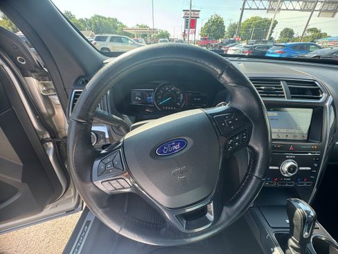Used 2017 Ford Explorer Sport w/ Equipment Group 401A AWD/4WD image 14