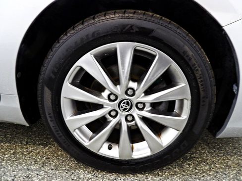 Used 2015 Toyota Camry XLE w/ Moonroof Package FWD image 22