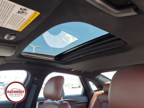 Used 2019 Lincoln MKZ Reserve FWD image 10