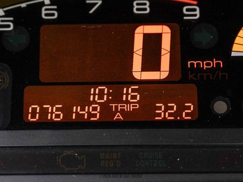 Used 2004 Honda S2000 image 30