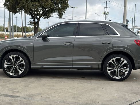 Used 2020 Audi Q3 2.0T Premium Plus image 4