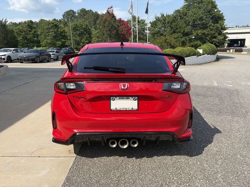 Used 2025 Honda Civic Type R image 7
