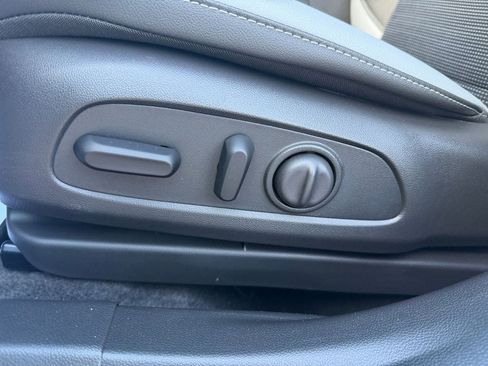 Used 2024 Buick Envista Preferred w/ Convenience I Package image 11