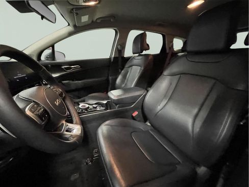 Used 2023 Kia Sportage EX image 13