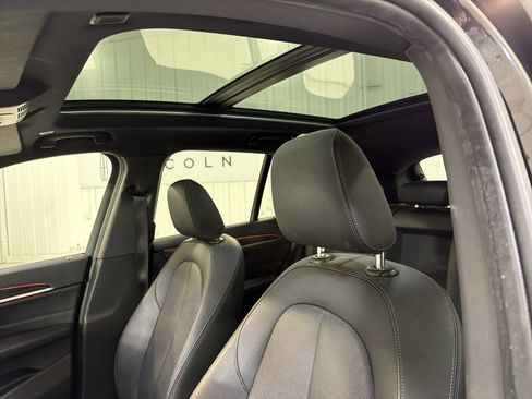 Used 2018 BMW X1 sDrive28i w/ Convenience Package image 10