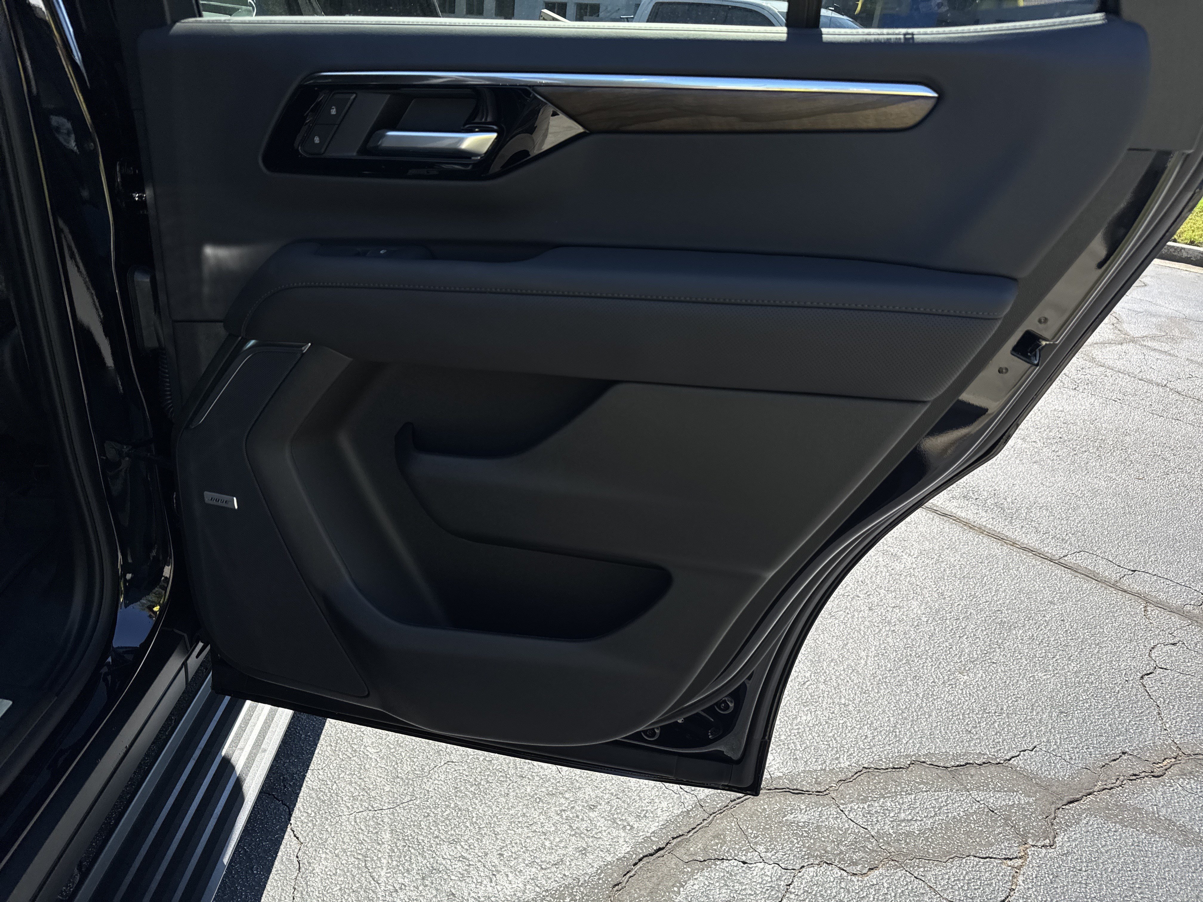 New 2027 Chevrolet Tahoe High Country AWD/4WD image 17