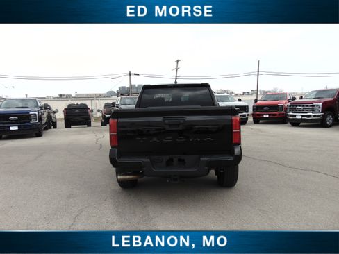 Used 2024 Toyota Tacoma TRD Off-Road image 7