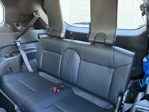 New 2025 Mitsubishi Outlander SE image 24