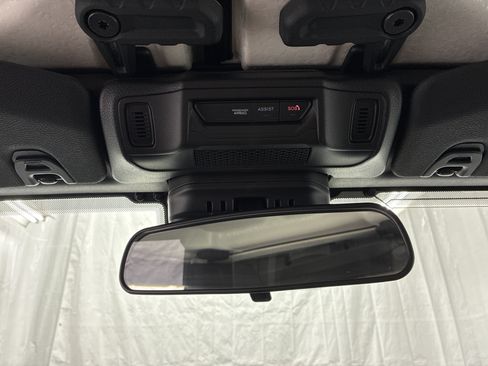Used 2025 Jeep Wrangler Sport AWD/4WD image 19