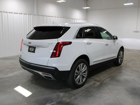 Used 2024 Cadillac XT5 Premium Luxury FWD image 9