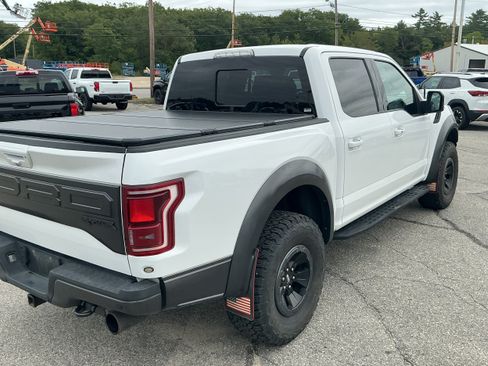 Used 2018 Ford F150 Raptor w/ Equipment Group 802A Luxury AWD/4WD image 4
