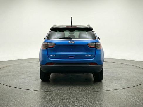 Used 2025 Jeep Compass Limited image 7