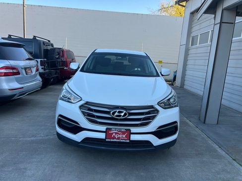 Used 2017 Hyundai Santa Fe Sport image 2