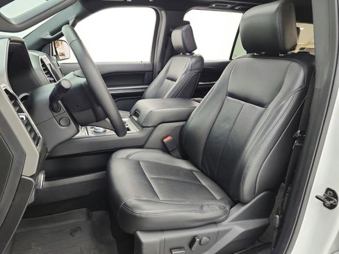 Used 2020 Ford Expedition Max XLT w/ Equipment Group 202A RWD image 13