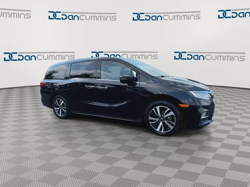 Used 2019 Honda Odyssey Elite image 2