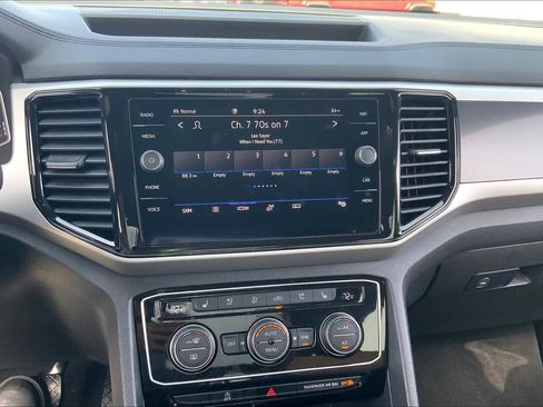 Used 2021 Volkswagen Atlas Cross Sport SEL Premium image 31