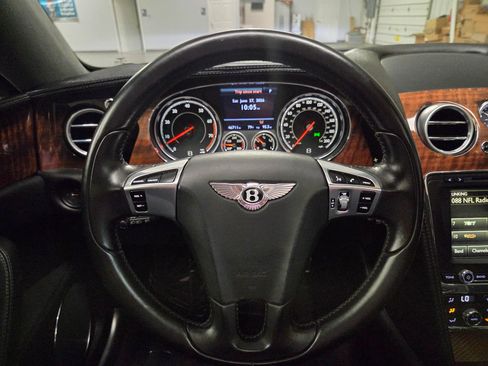 Used 2018 Bentley Flying Spur V8 AWD/4WD image 18