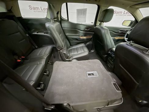 Used 2017 GMC Acadia Denali w/ Technology Package FWD image 32