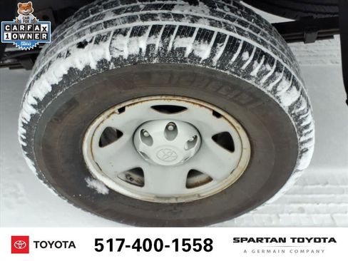 Used 2017 Toyota Tacoma SR image 10