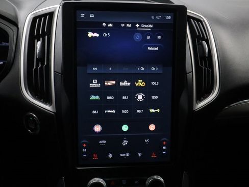 Certified 2022 Ford Edge SEL w/ Convenience Package image 2