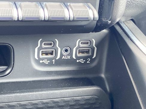 Used 2023 RAM 1500 Big Horn AWD/4WD image 33