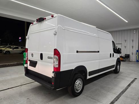Used 2025 RAM ProMaster 2500 w/ Convenience Group image 6