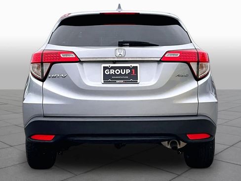 Used 2021 Honda HR-V LX image 8