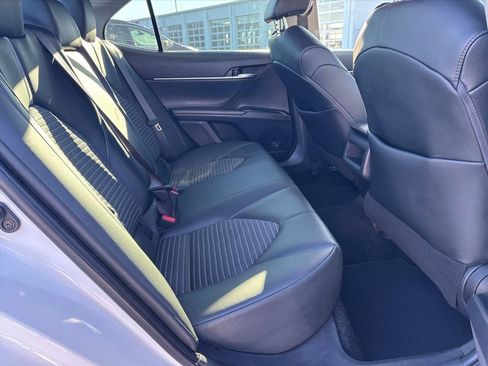 Used 2020 Toyota Camry SE image 13