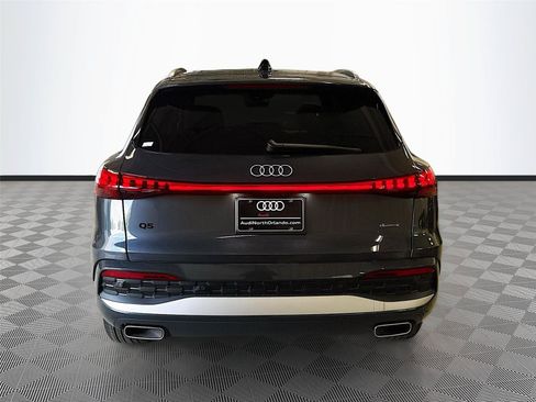 Certified 2025 Audi Q5 Premium w/ Convenience Package AWD/4WD image 6