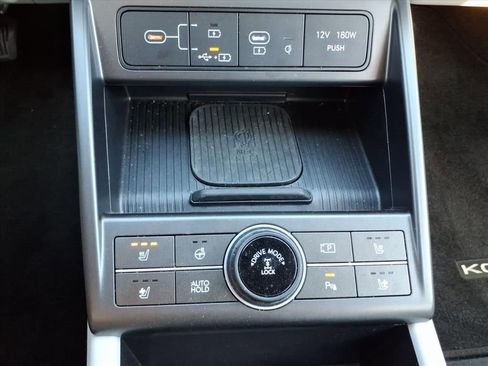Used 2025 Hyundai Kona Limited image 24