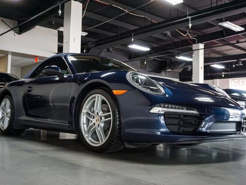Used 2013 Porsche 911 Carrera RWD image 2