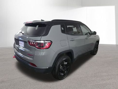 Used 2023 Jeep Compass Trailhawk image 13