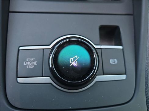 New 2026 Volkswagen Tiguan SE image 18