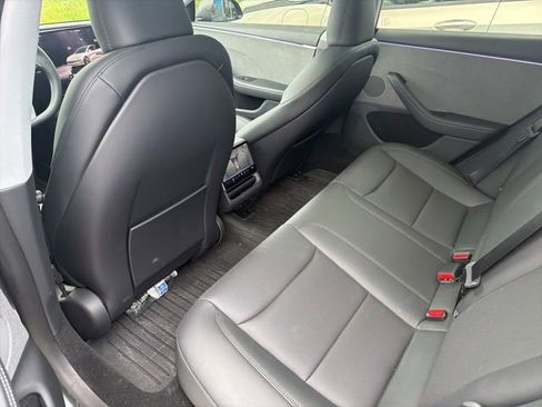 Used 2025 Tesla Model 3 Long Range RWD image 4