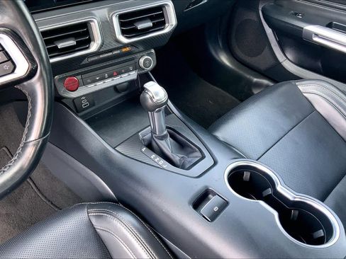 Used 2025 Ford Mustang Premium RWD image 16