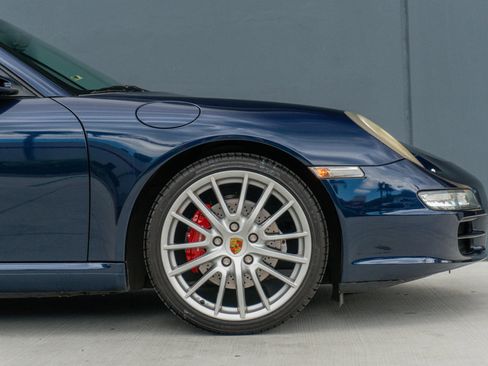 Used 2005 Porsche 911 Carrera RWD image 35