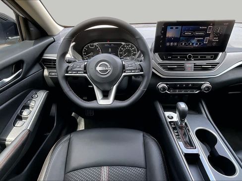 Used 2026 Nissan Altima 2.5 SR FWD image 6